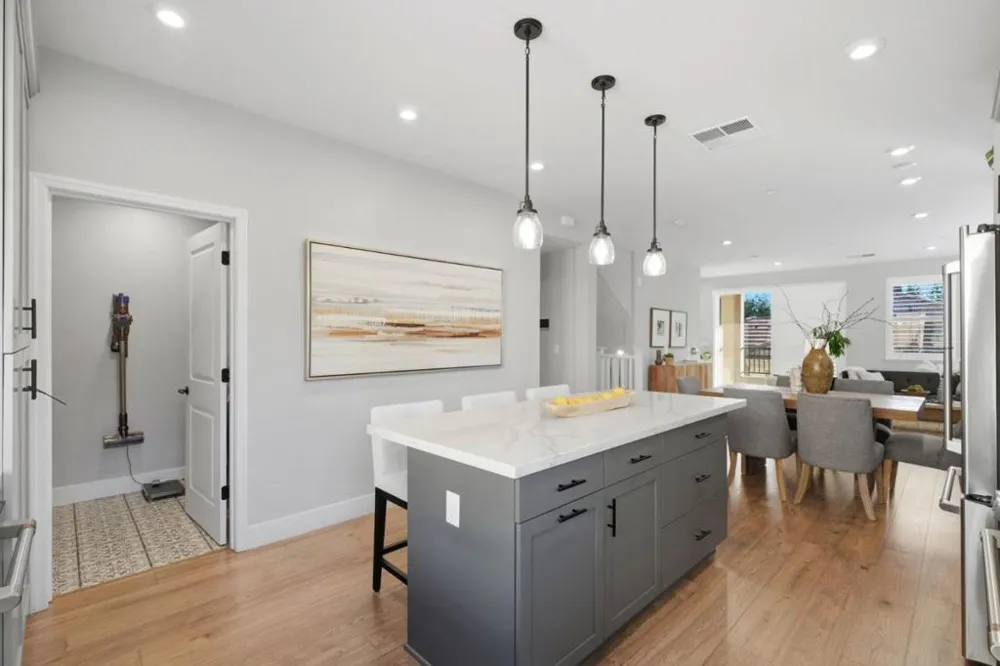 560 Saint Remi Terrace #1 Sunnyvale, CA 94085