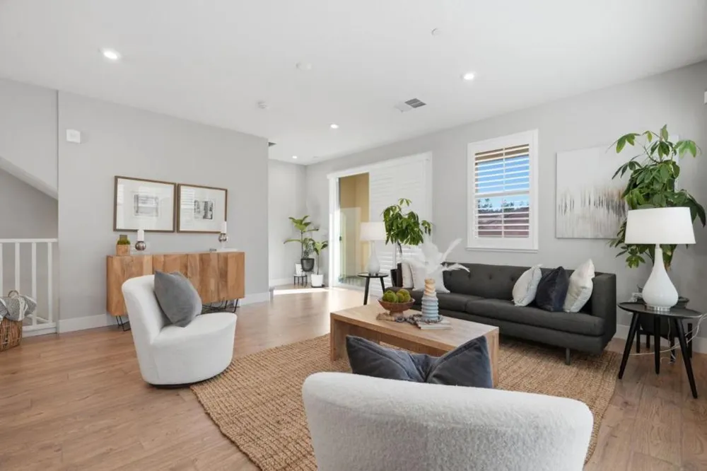 560 Saint Remi Terrace #1 Sunnyvale, CA 94085