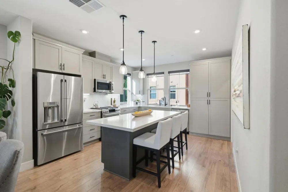 560 Saint Remi Terrace #1 Sunnyvale, CA 94085