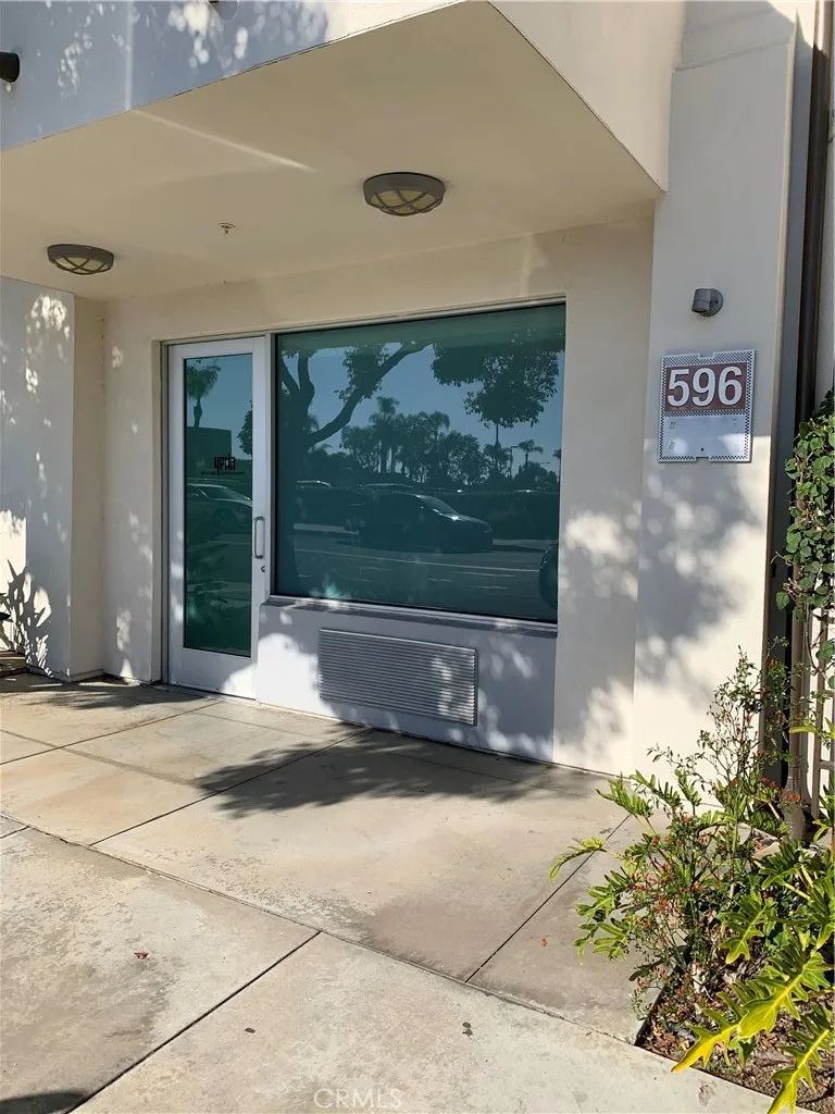 596 S Brea Boulevard Brea, CA 92821