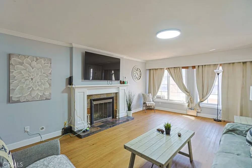 218 16th #A Huntington Beach, CA 92648