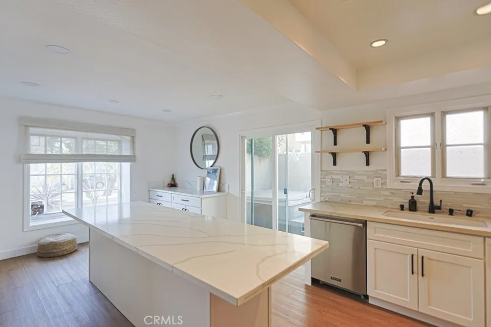 218 16th #A Huntington Beach, CA 92648