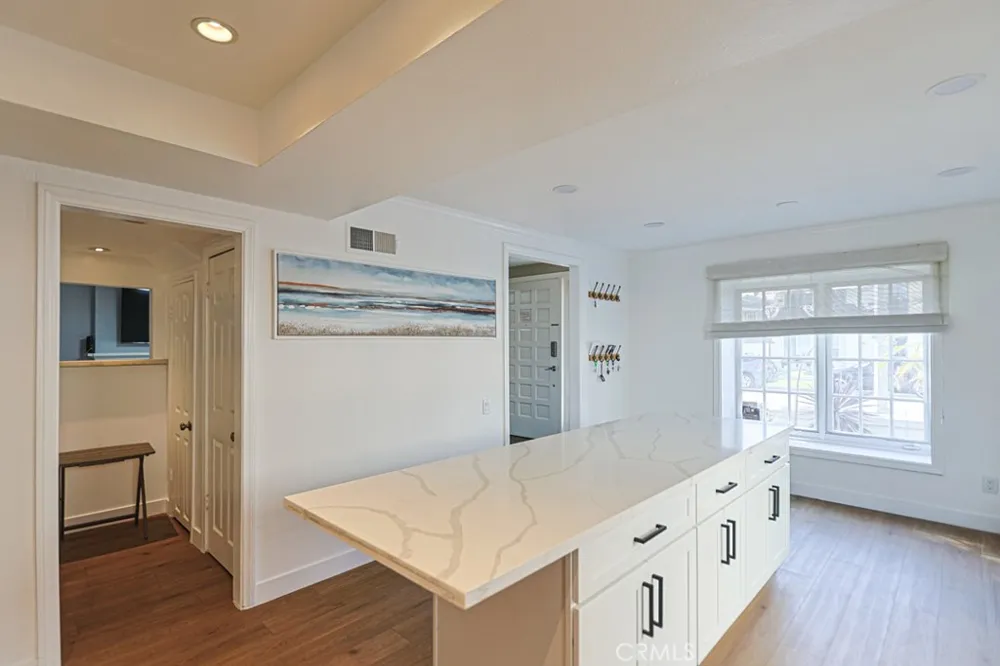 218 16th #A Huntington Beach, CA 92648