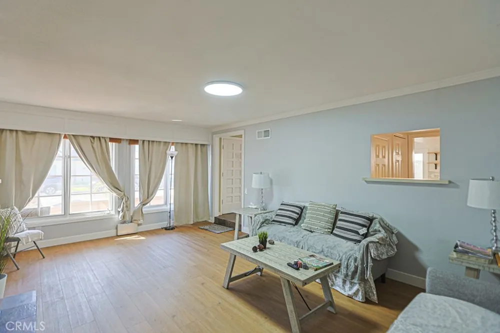 218 16th #A Huntington Beach, CA 92648