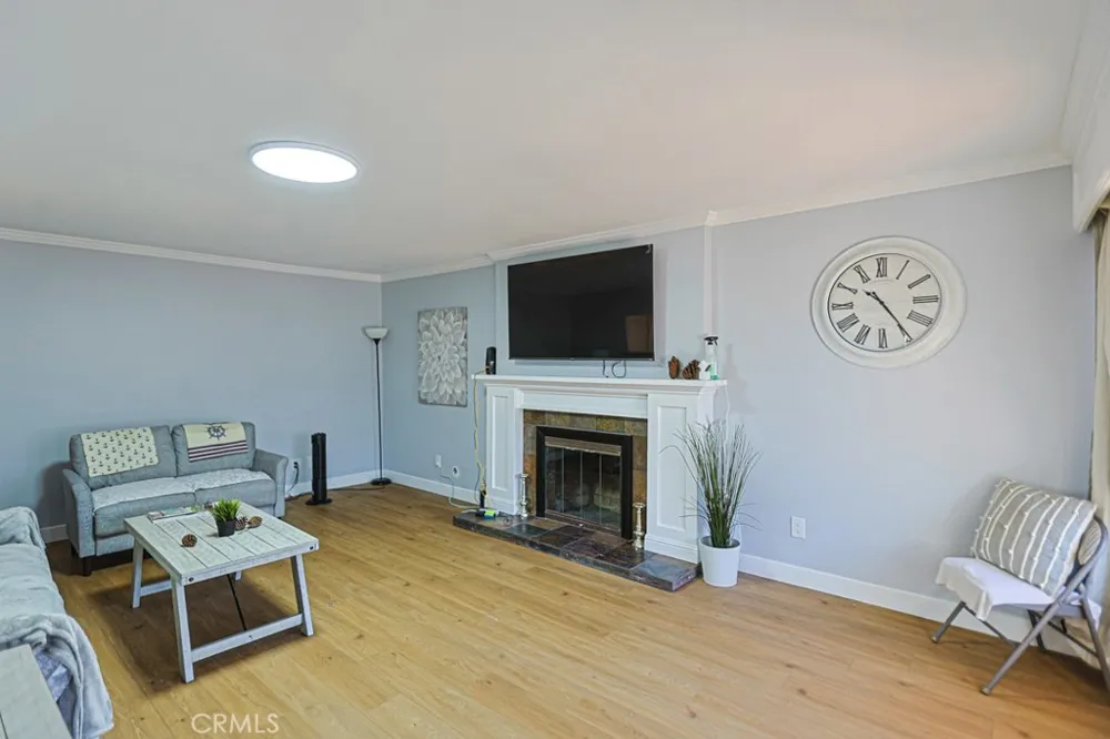 218 16th #A Huntington Beach, CA 92648