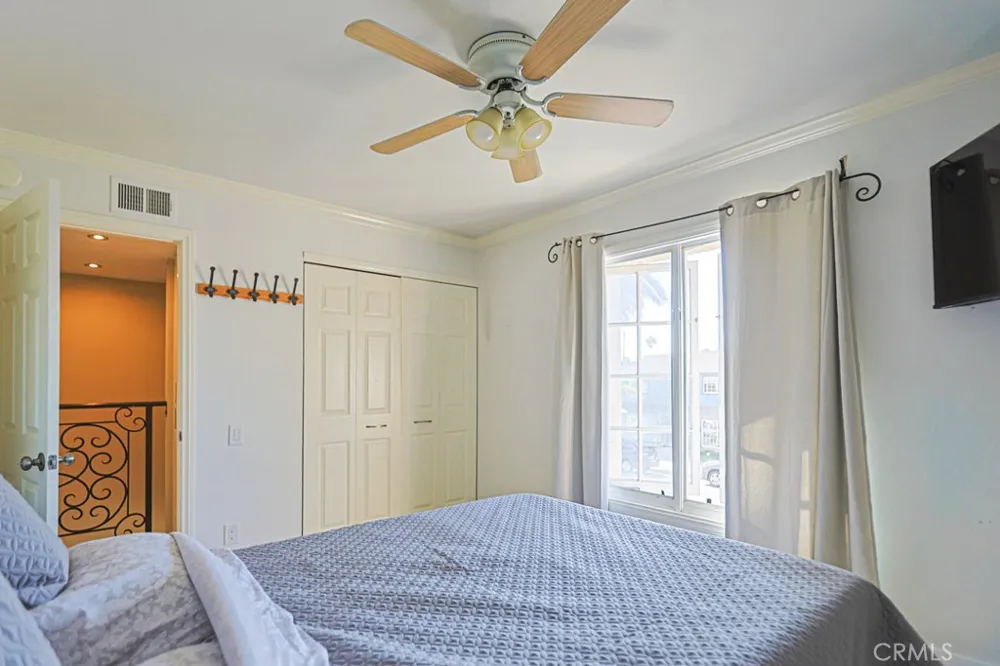 218 16th #A Huntington Beach, CA 92648