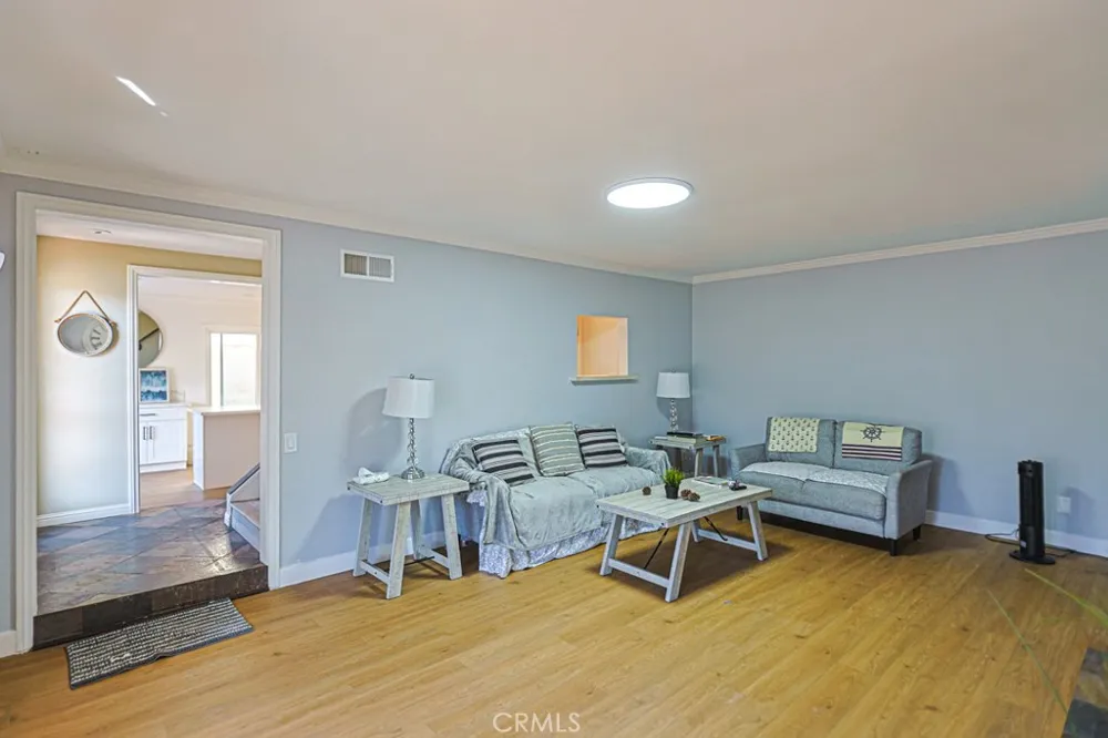 218 16th #A Huntington Beach, CA 92648