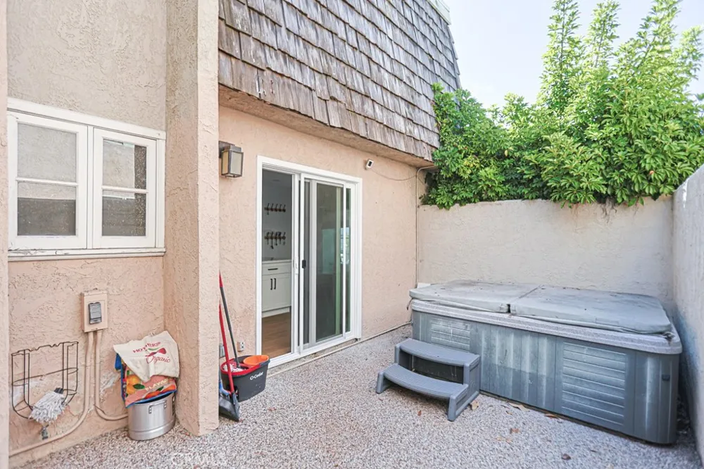 218 16th #A Huntington Beach, CA 92648
