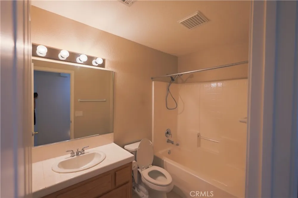 4125 Portola Dr. Palmdale, CA 93551