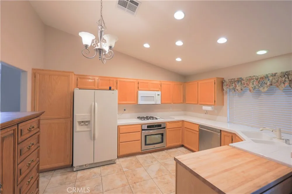 4125 Portola Dr. Palmdale, CA 93551