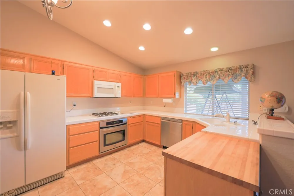 4125 Portola Dr. Palmdale, CA 93551