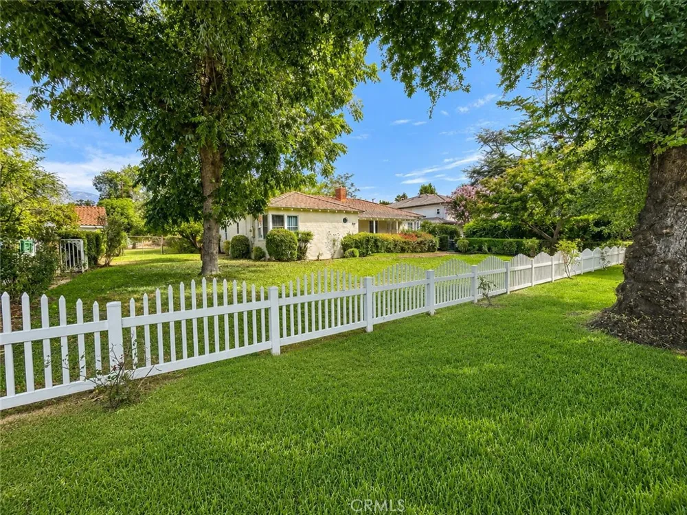325 W Lemon Arcadia, CA 91007