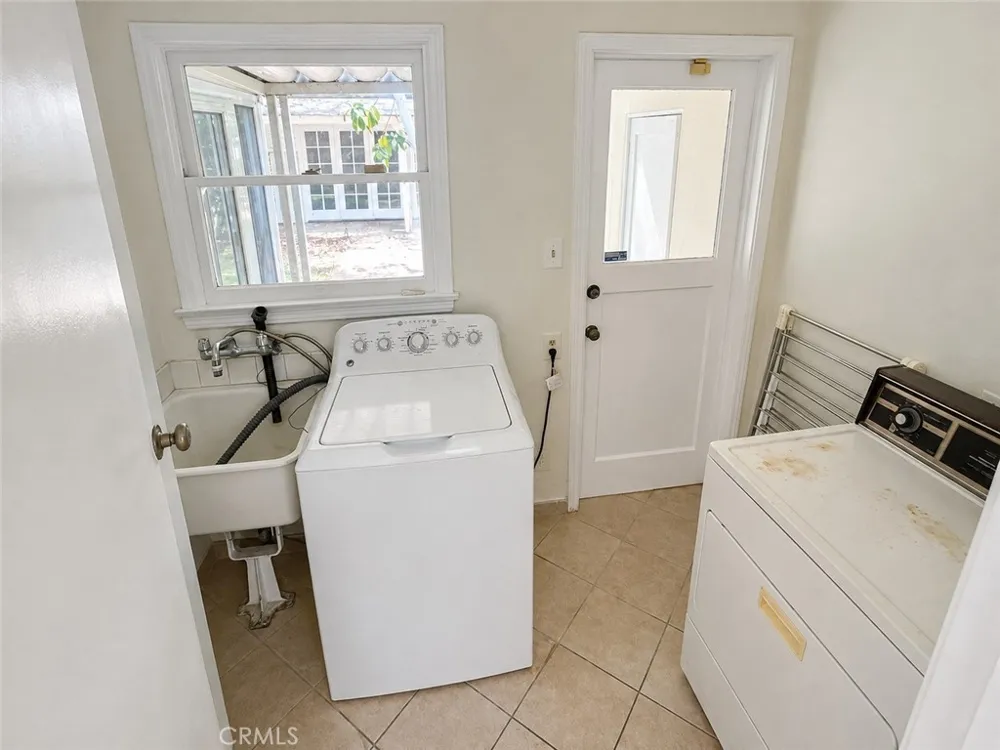325 W Lemon Arcadia, CA 91007