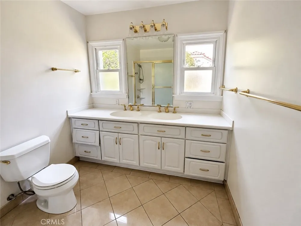325 W Lemon Arcadia, CA 91007