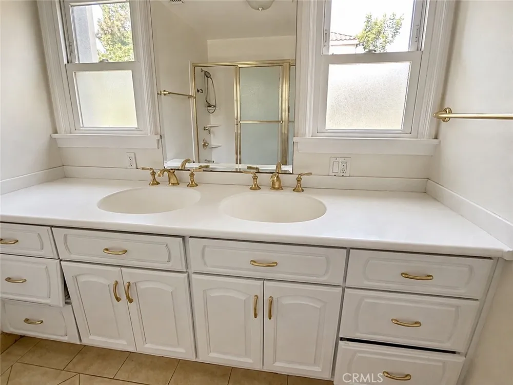 325 W Lemon Arcadia, CA 91007