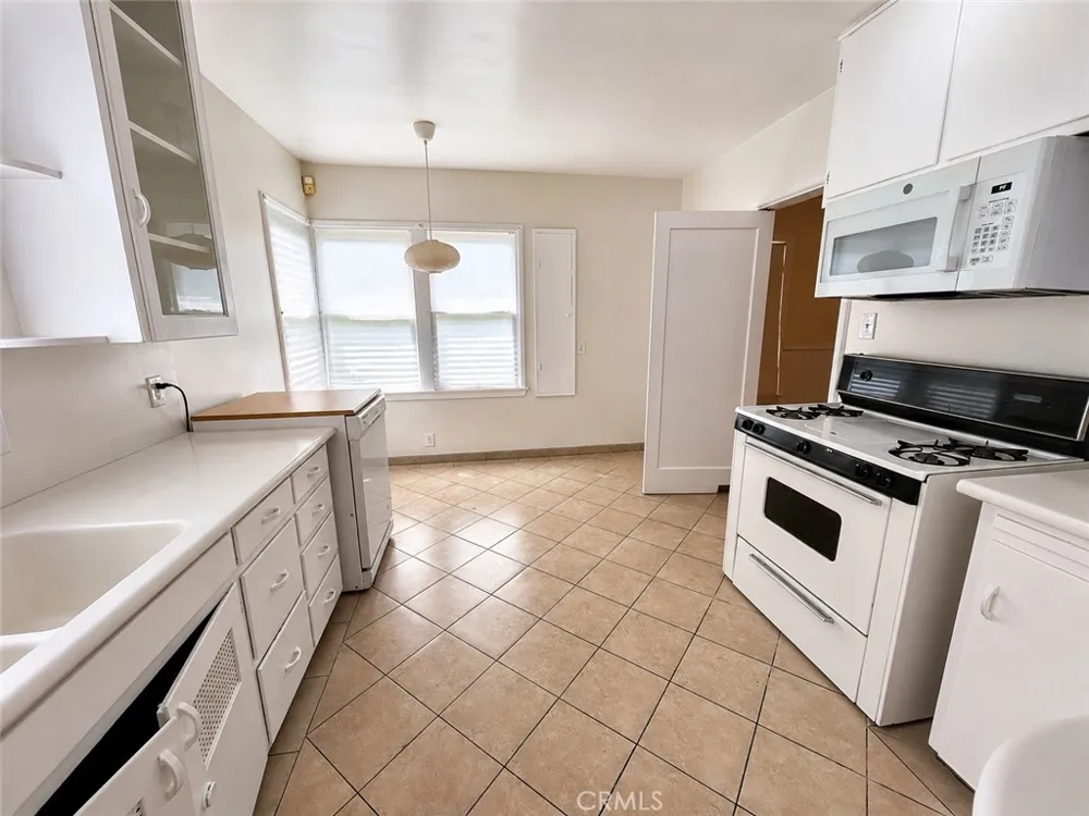 325 W Lemon Arcadia, CA 91007