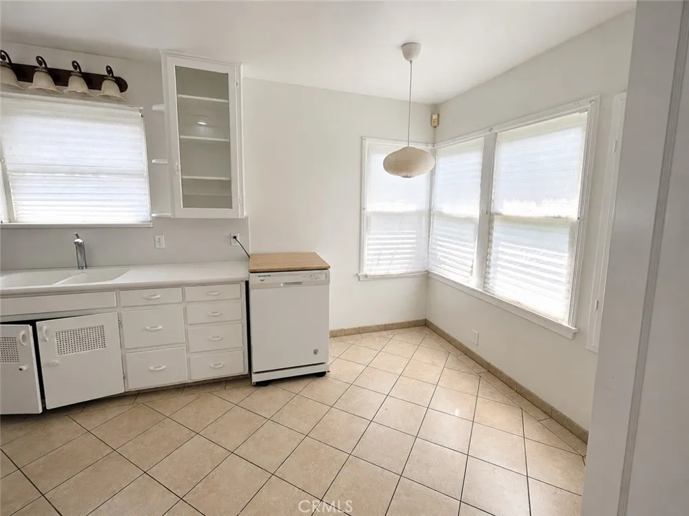 325 W Lemon Arcadia, CA 91007