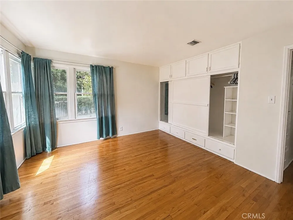325 W Lemon Arcadia, CA 91007