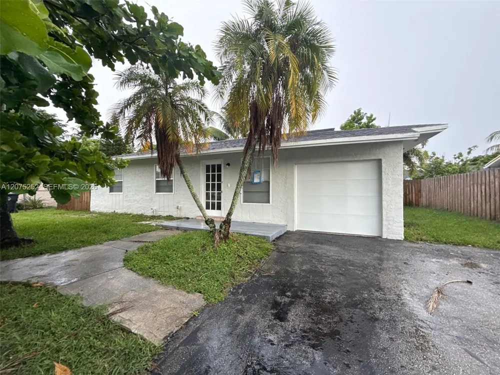 8220 SW 6th St North Lauderdale, FL 33068