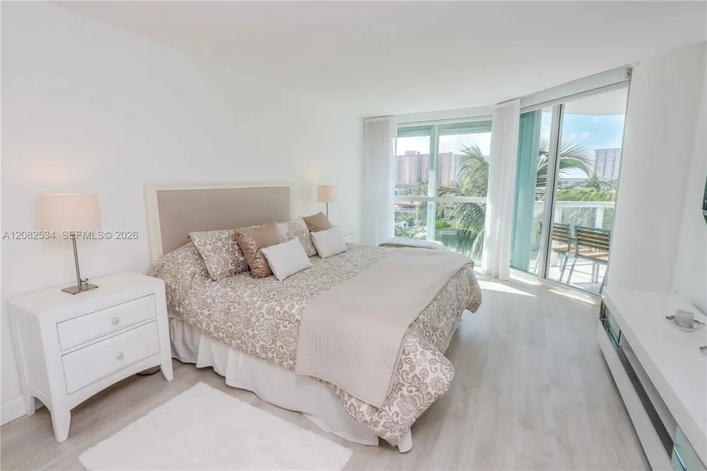 16500 Collins Ave #454 Sunny Isles Beach, FL 33160