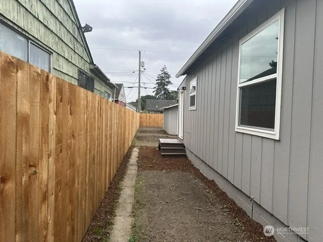 264 19th Avenue Longview, WA 98632
