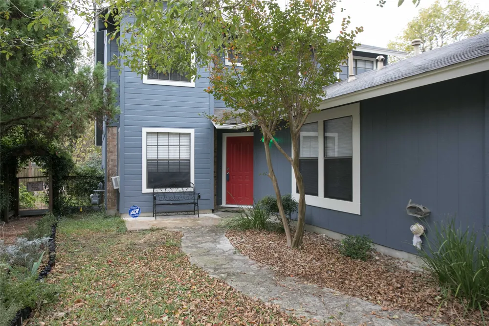 10639 Carovilli Drive Austin, TX 78748
