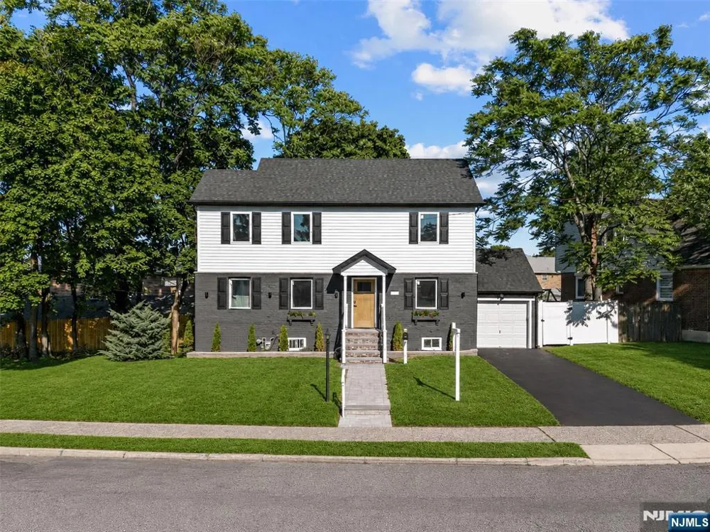 2-07 37th Street Fair Lawn, NJ 07410