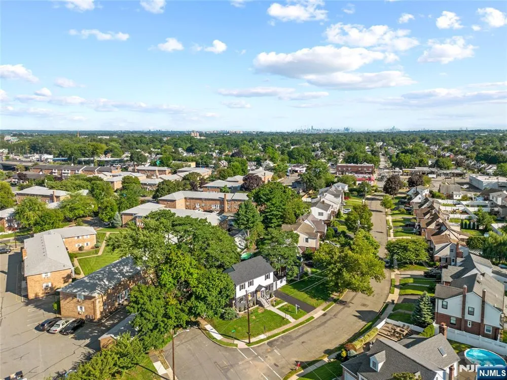 2-07 37th Street Fair Lawn, NJ 07410