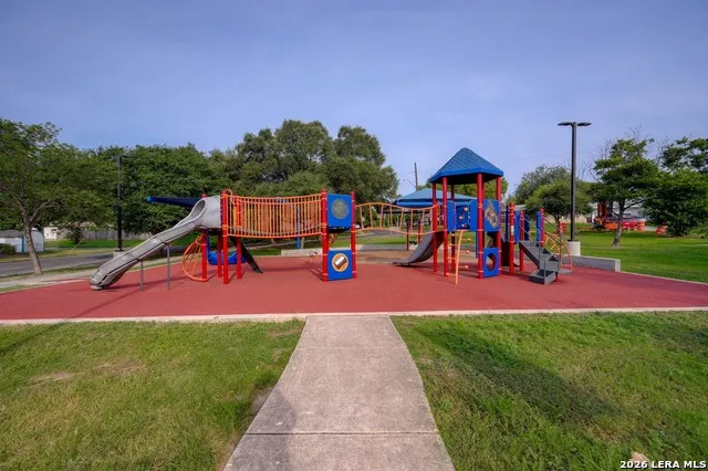 362 CHERRY RIDGE DR San Antonio, TX 78213