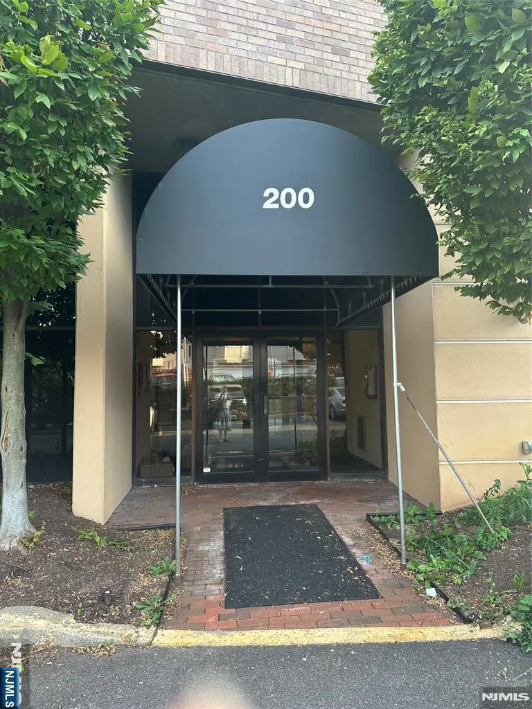 200 Division Cliffside Park, NJ 07010