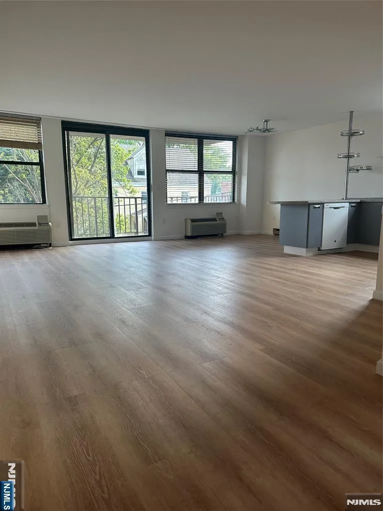 200 Division Cliffside Park, NJ 07010