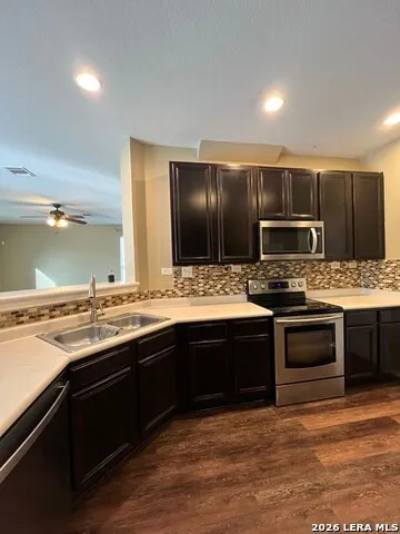 6140 Fred Couples Schertz, TX 78108
