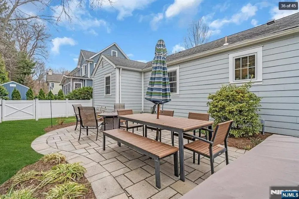 709 Albert Place Ridgewood, NJ 07450