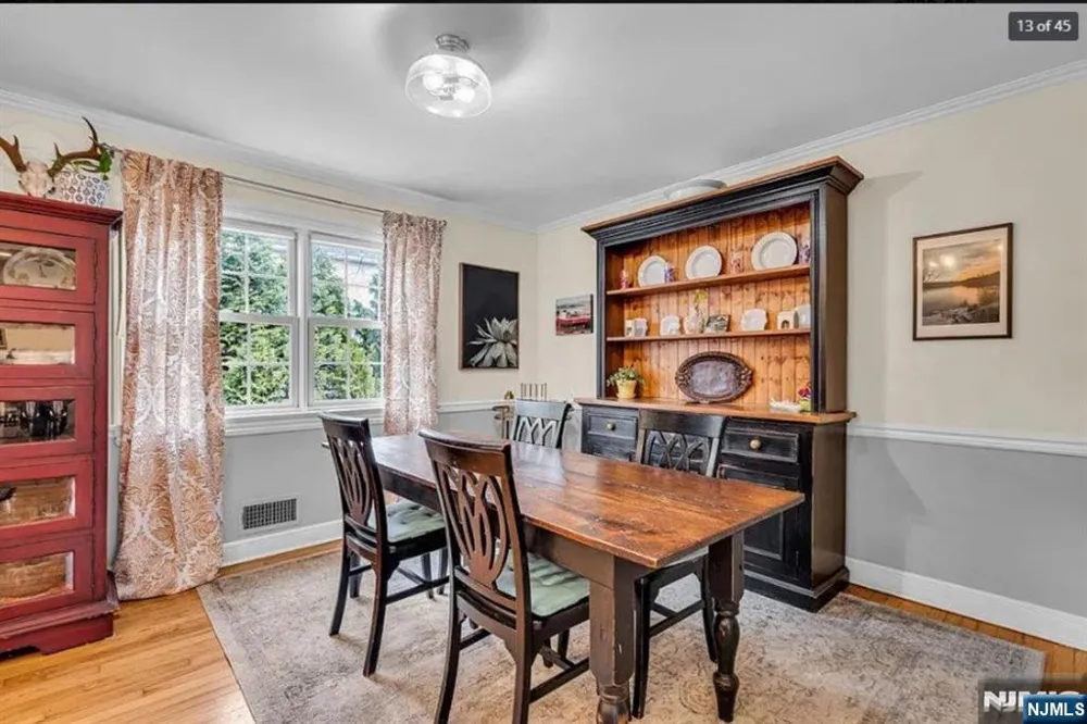709 Albert Place Ridgewood, NJ 07450