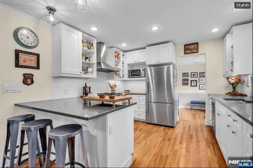 709 Albert Place Ridgewood, NJ 07450