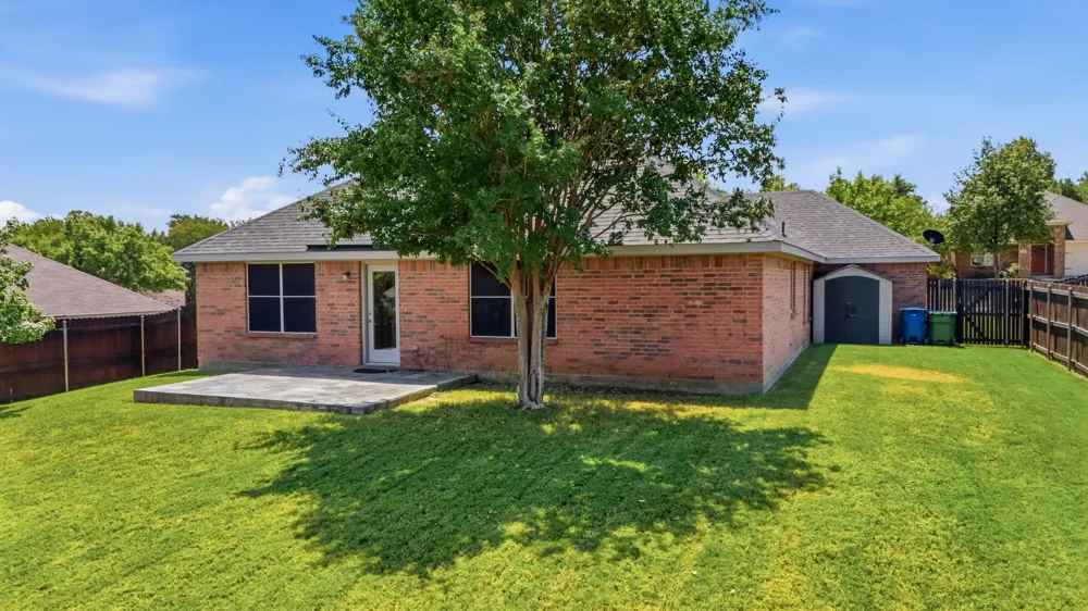 513 Northbrook Avenue Oak Point, TX 75068
