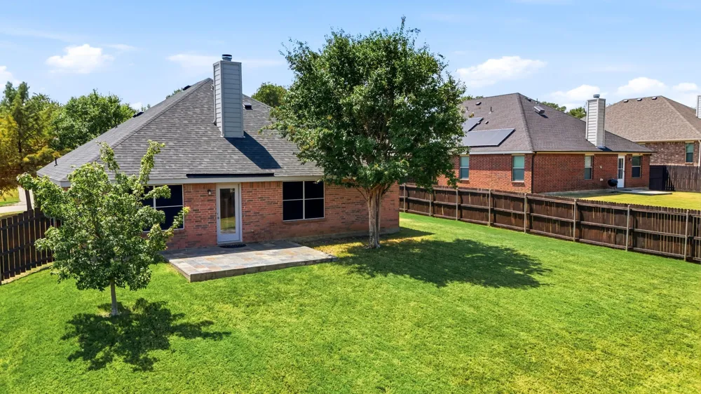 513 Northbrook Avenue Oak Point, TX 75068