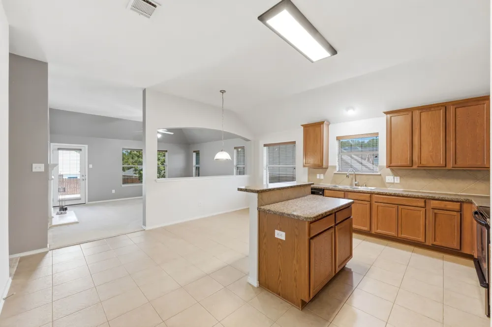 513 Northbrook Avenue Oak Point, TX 75068