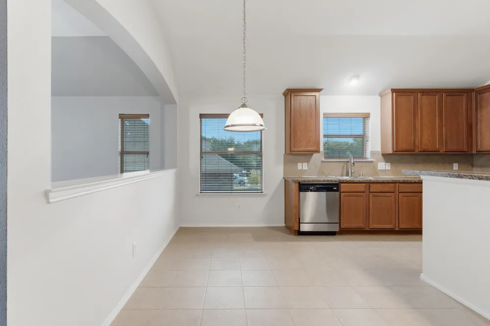 513 Northbrook Avenue Oak Point, TX 75068