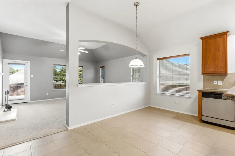 513 Northbrook Avenue Oak Point, TX 75068