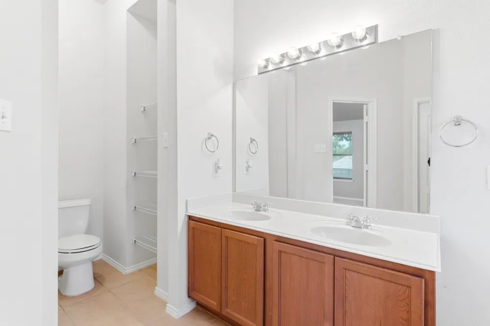 513 Northbrook Avenue Oak Point, TX 75068