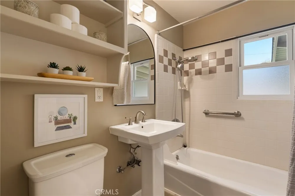 686 Ukiah Way Upland, CA 91786