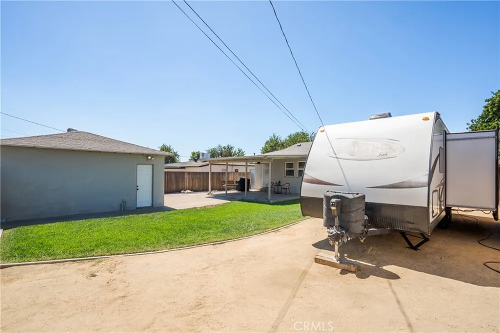 686 Ukiah Way Upland, CA 91786