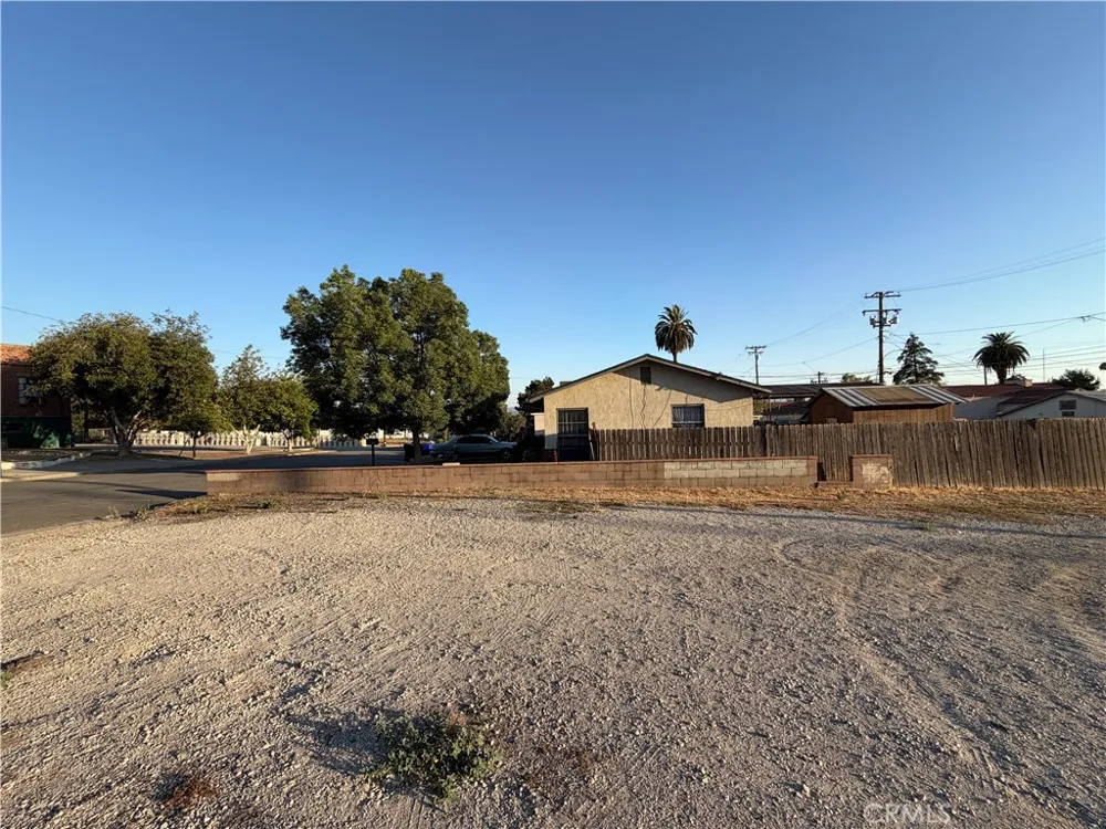 6914 Center Street Highland, CA 92346