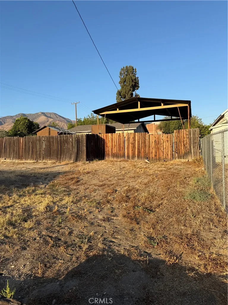 6914 Center Street Highland, CA 92346