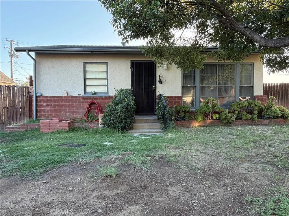 6914 Center Street Highland, CA 92346