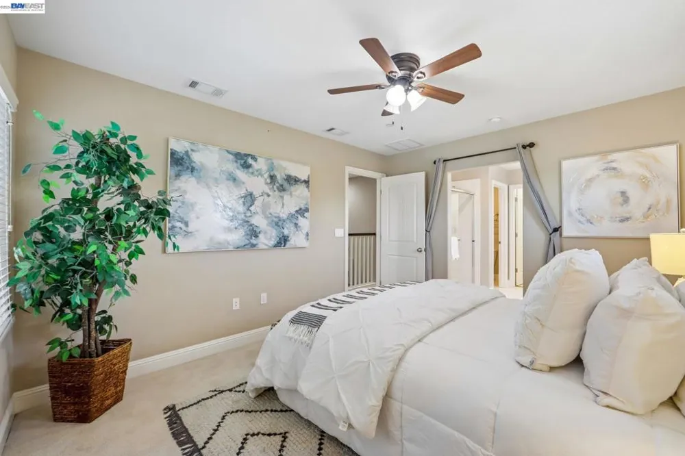 1252 Detroit Ave #5 Concord, CA 94520