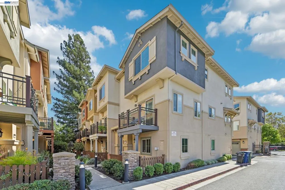 1252 Detroit Ave #5 Concord, CA 94520