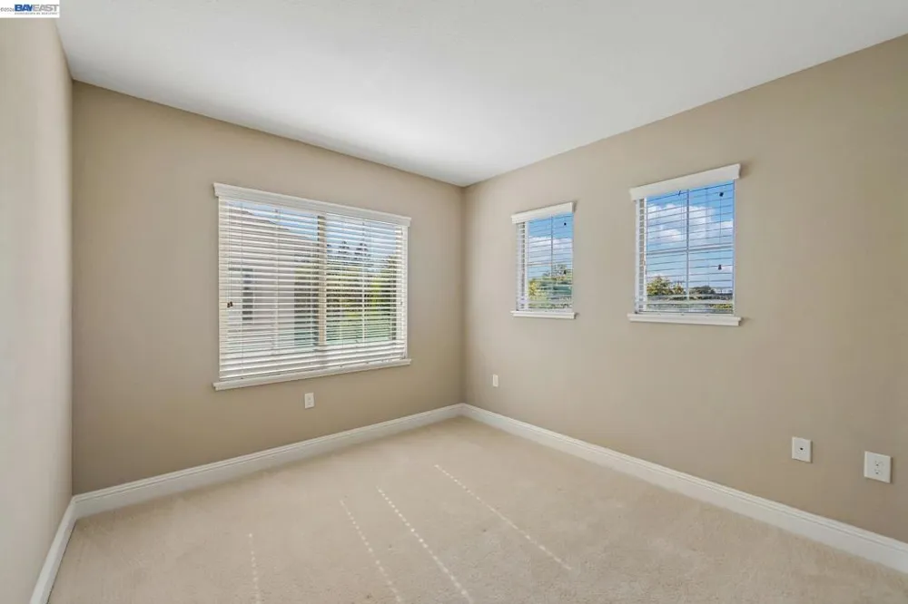 1252 Detroit Ave #5 Concord, CA 94520