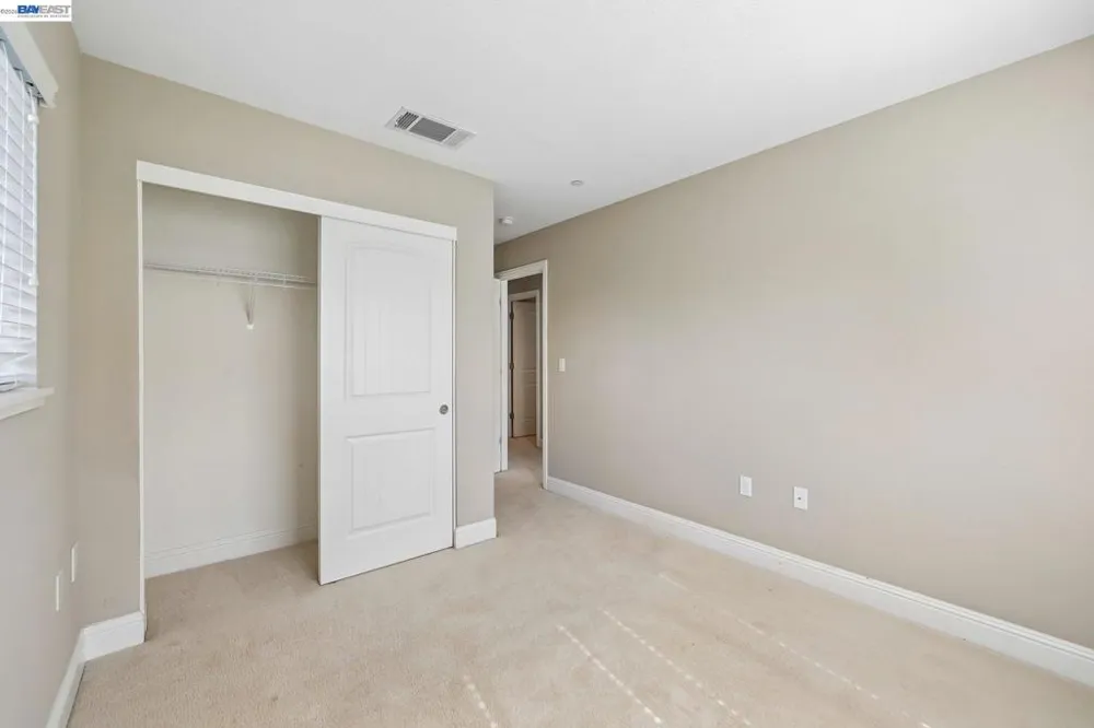 1252 Detroit Ave #5 Concord, CA 94520
